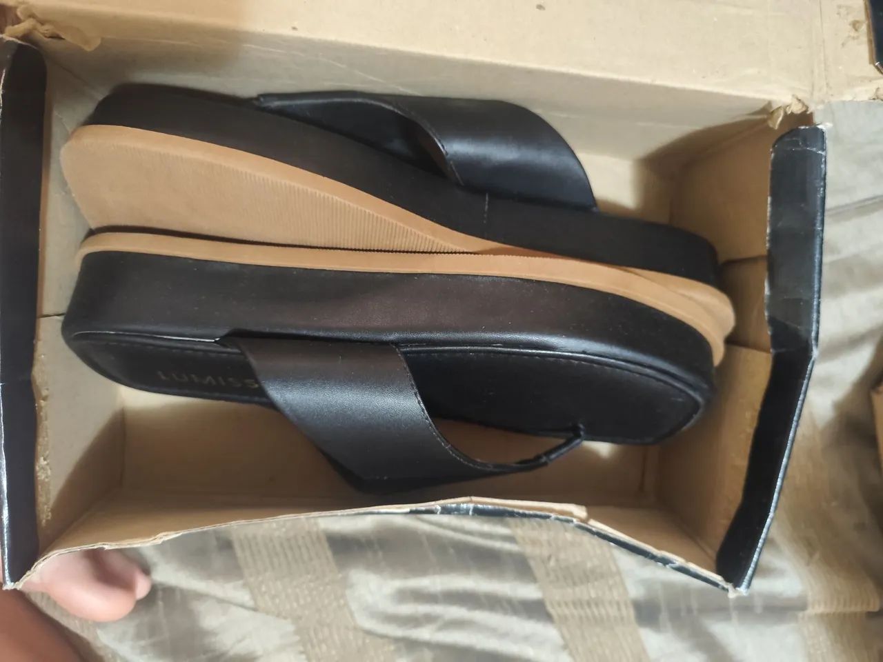 tamancos flatform da marca Lumiss