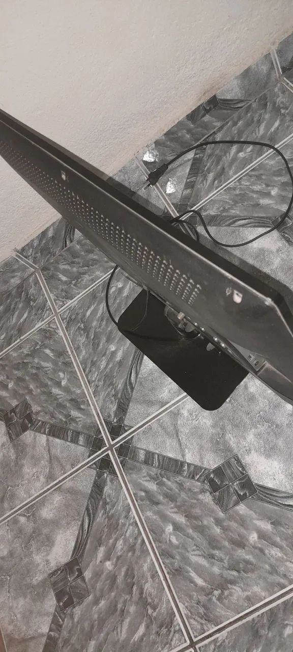 VENDO TV Philips  de 24 polegadas.  Ótimo estado.  - Foto 3