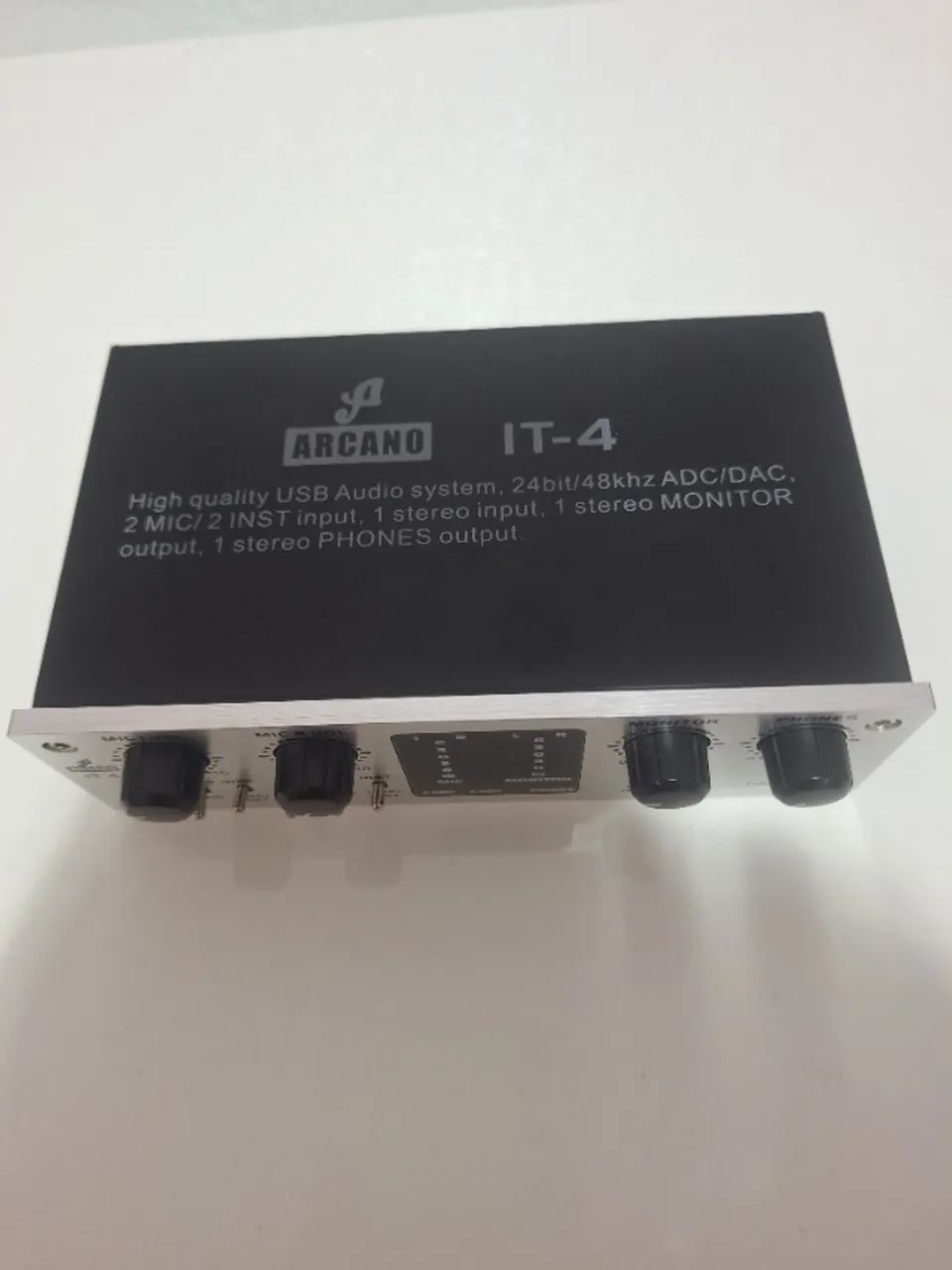 Interface de áudio arcano 