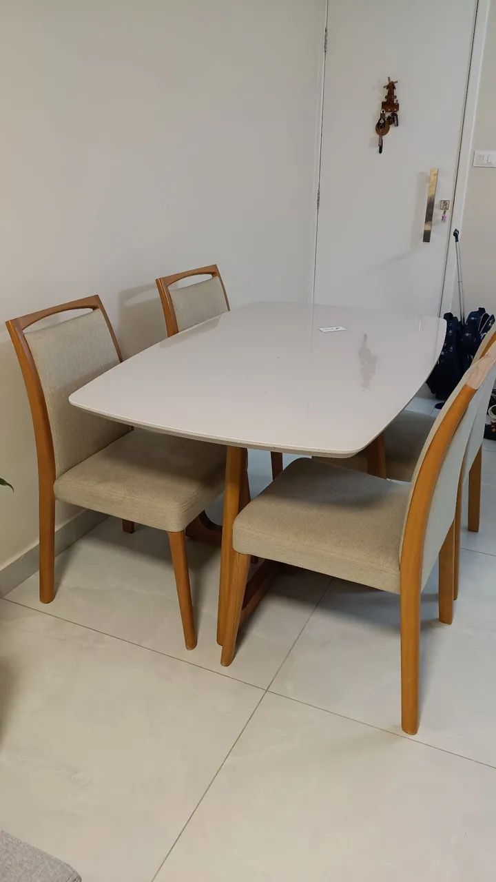 Vendo conjunto de mesa com 4 cadeiras  - Foto 5