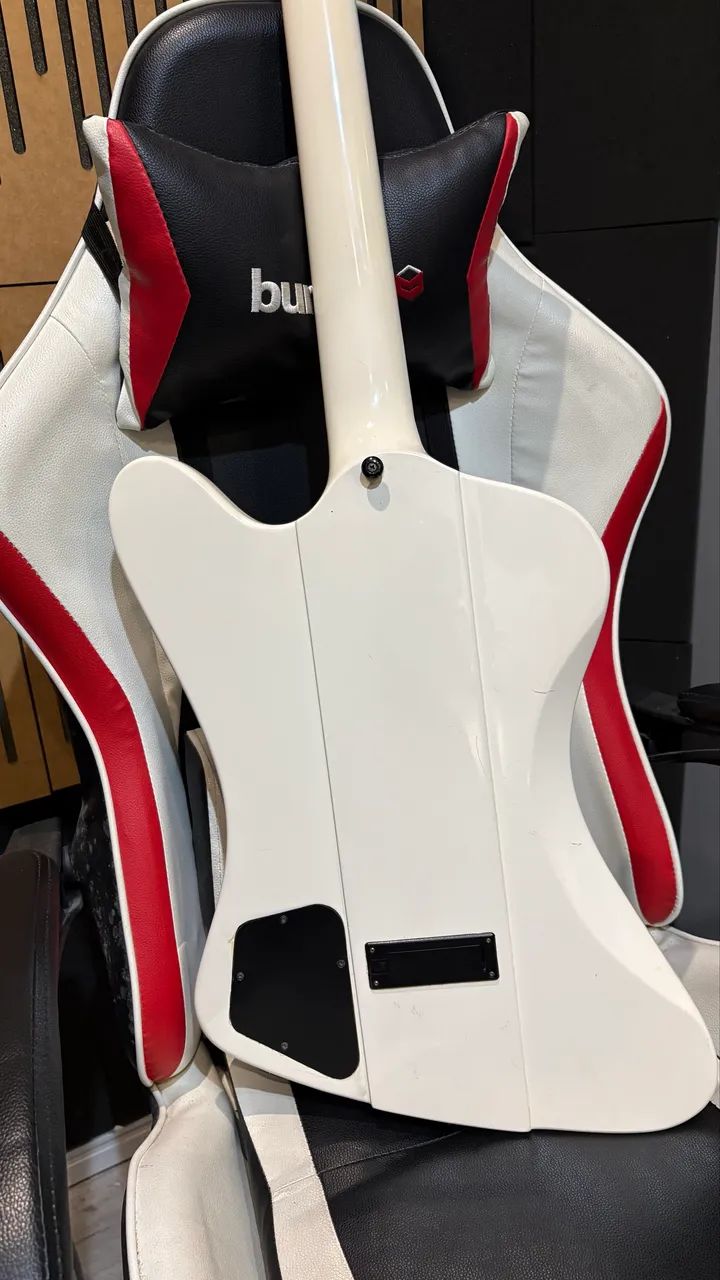 Baixo Thunderbird Pro 4 + EMG - Foto 4