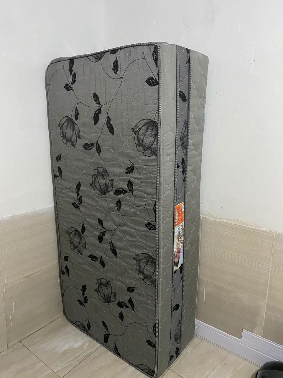 Cama box de solteiro 