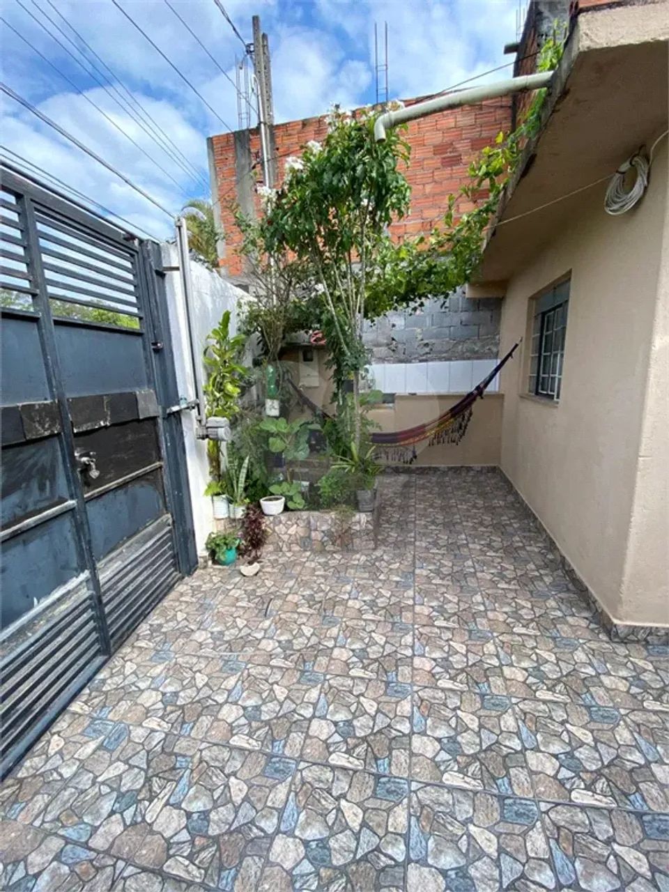 Sobrado com 4 quartos à venda em Jardim nova poá - SP