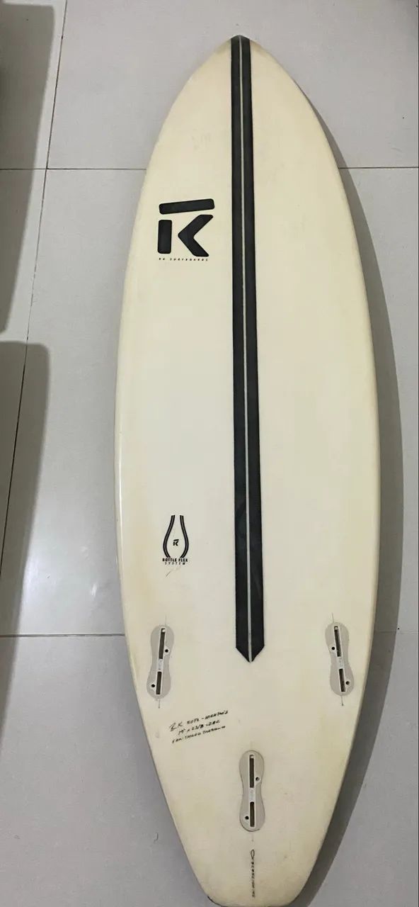 Prancha RK Surfboards 5'11 - 28L  - Foto 5