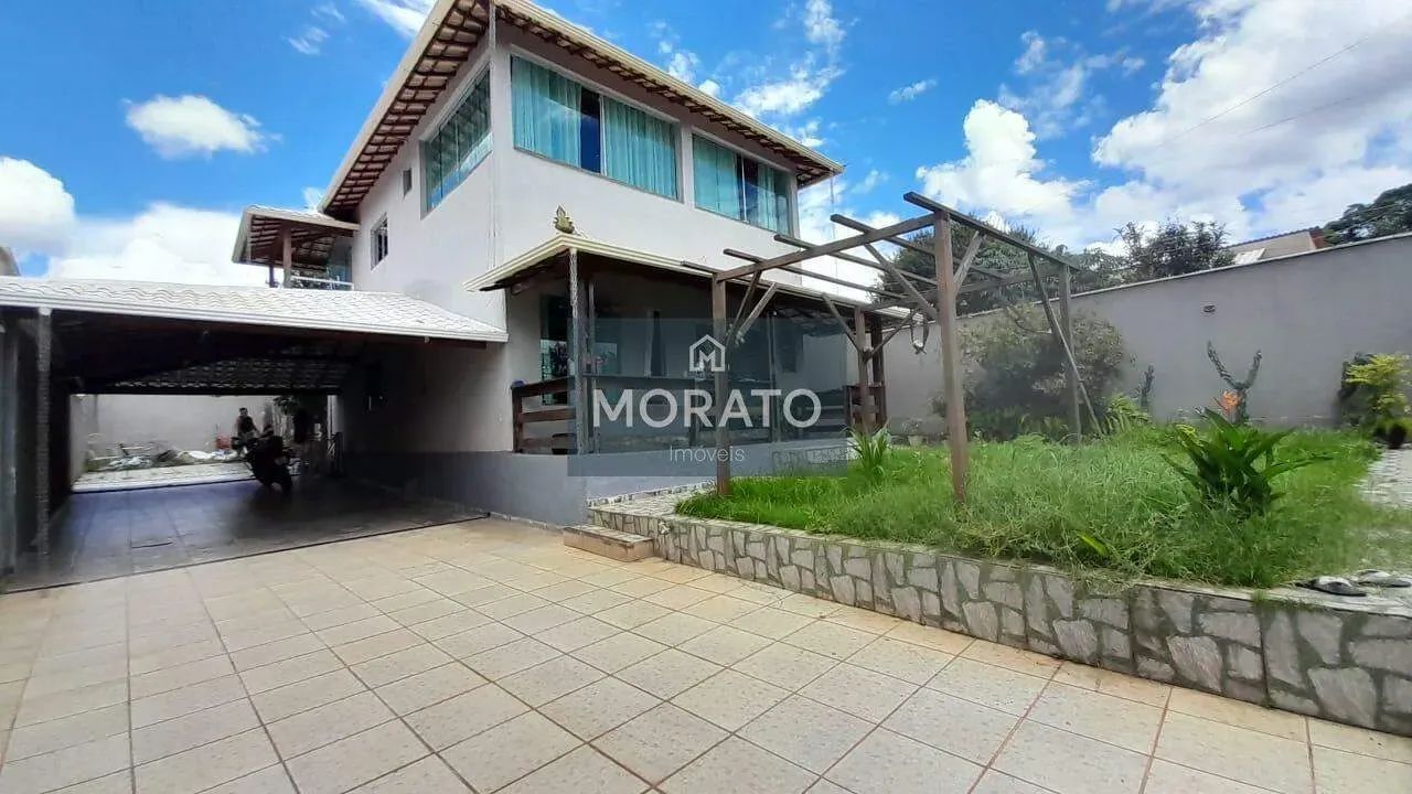 Casa 4 Quartos, 1 Suíte , 6 Vagas de Garagem - Lagoa Santa - MG