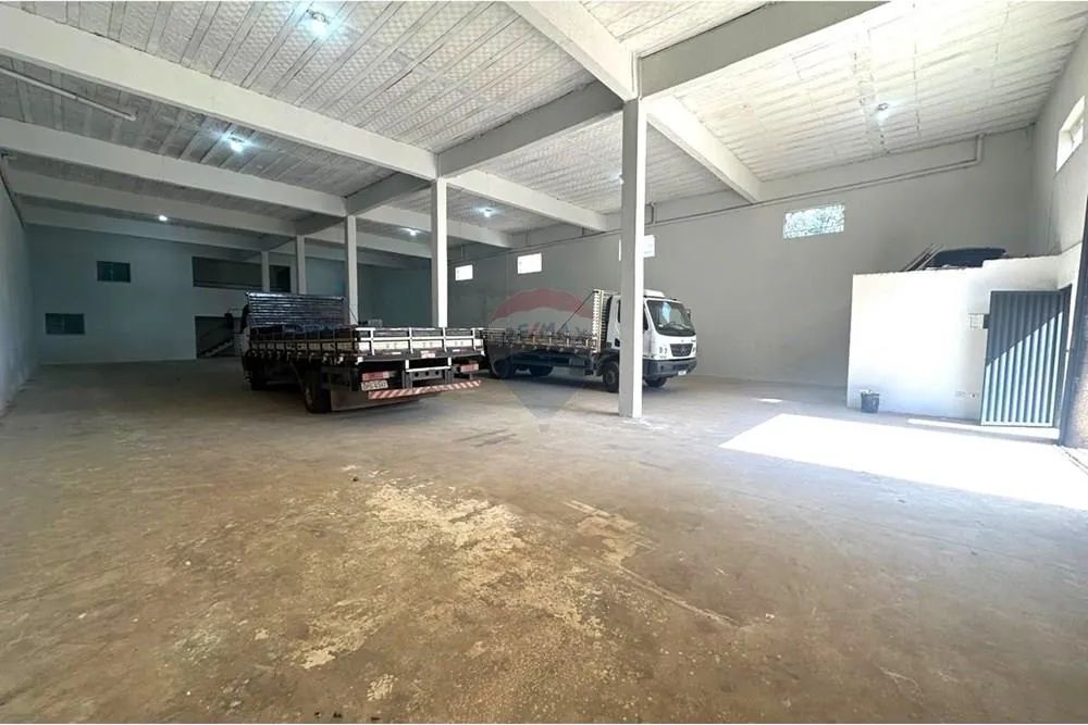 Galpão comercial com 600m² com 6 m² de altura Morada dos Pássaros - Foto 5