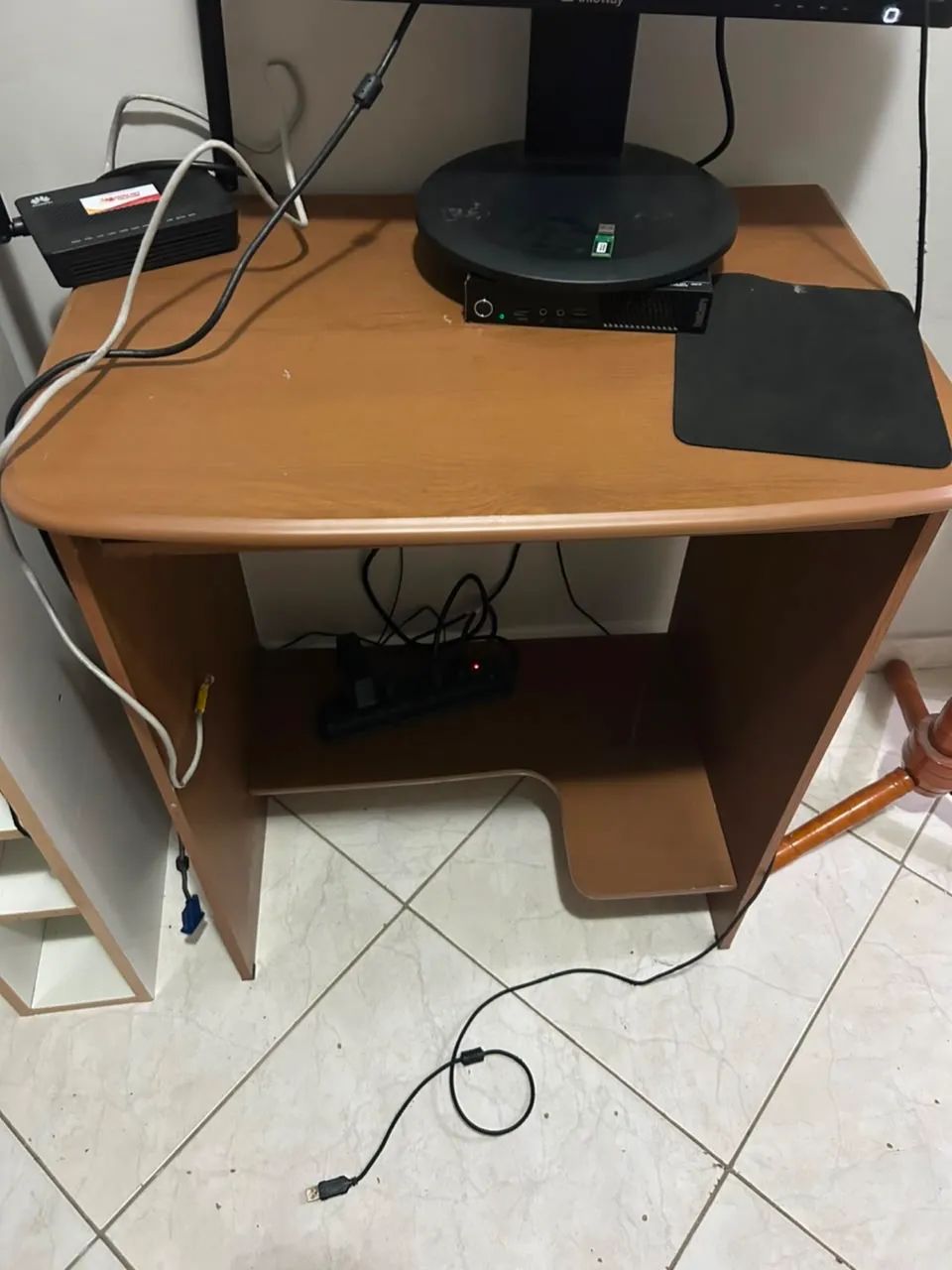 Mesa de computador nova 