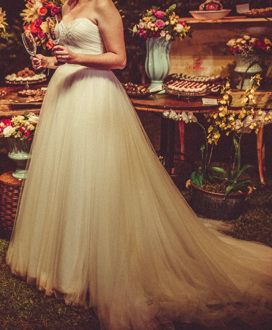 Vendo Vestido de Noiva importado  - Foto 5