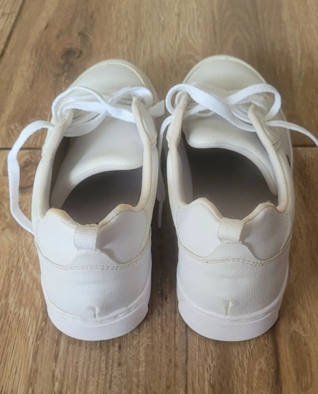 Tênis Feminino Branco N°37 (NUNCA USADO) - Foto 4