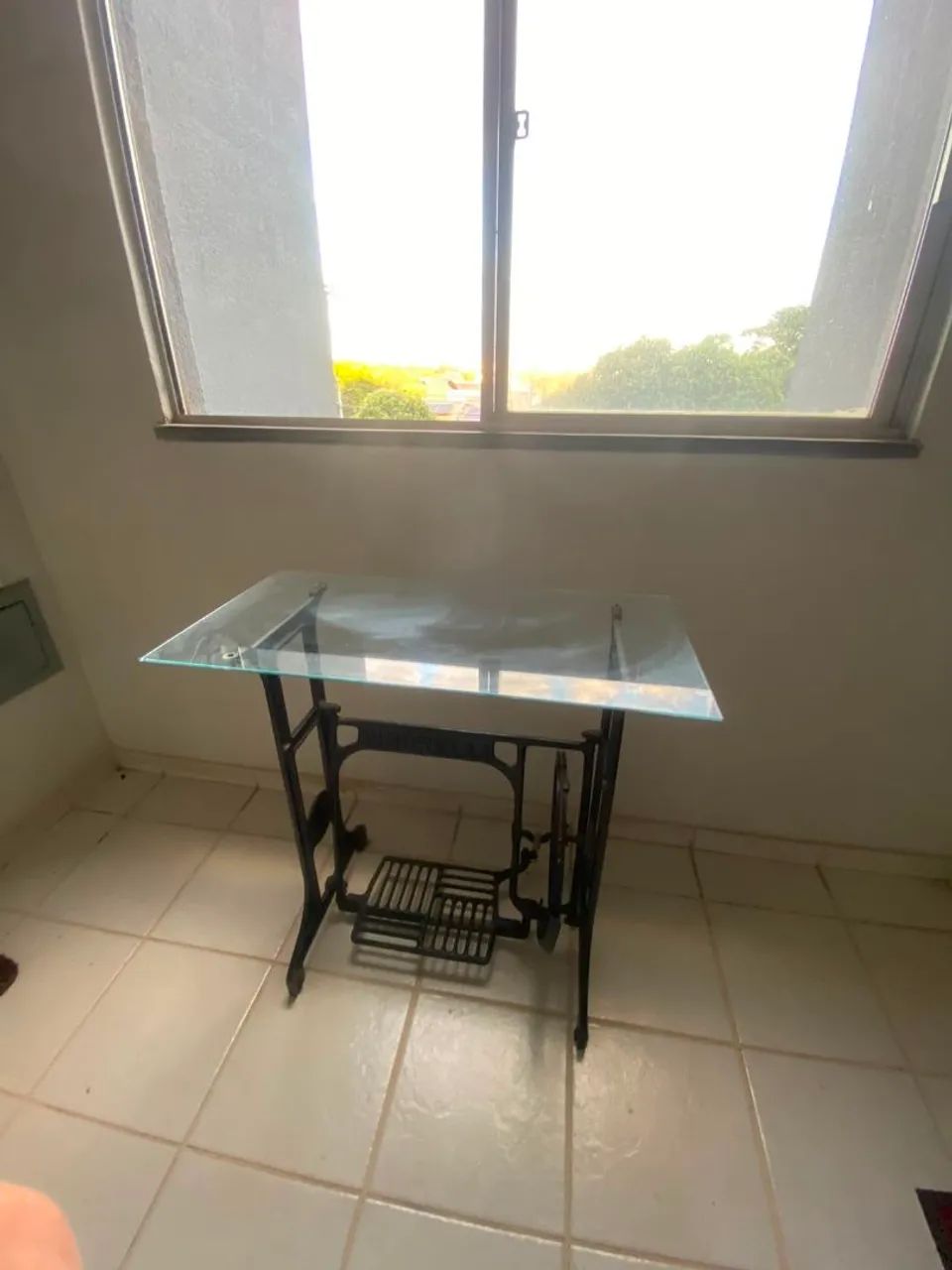 pé de mesa de costura