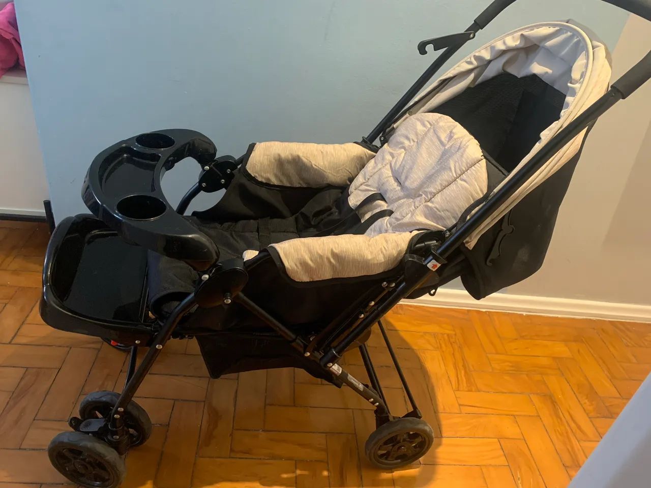 Vendo carrinho de bebê em ótimo estado  - Foto 3