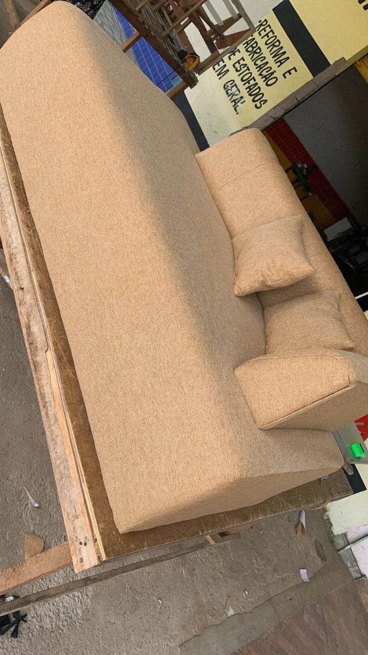 Sofá vendo ! Estofado orgânico 1,60 espumaçao d33 todo no linho fabricado do zero  - Foto 4