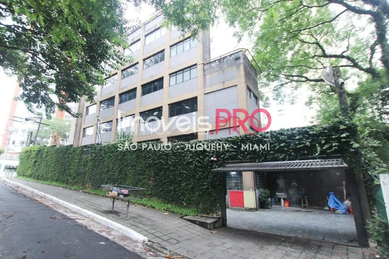 Prédio Comercial - próximo as estações Santa Cruz e Praça da Árvore.