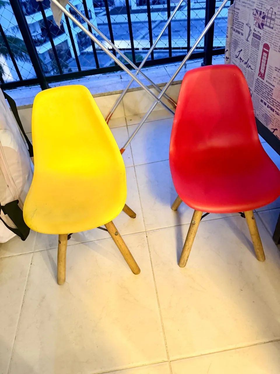 Cadeiras infantis Eames 