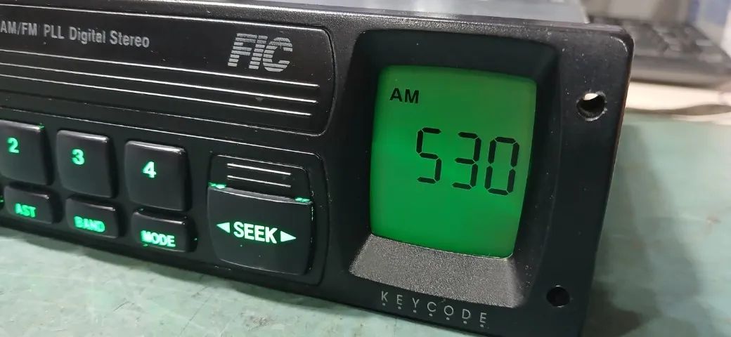 Radio FIC RD1000 COm Bluetooth e Iluminação em Led - Foto 4