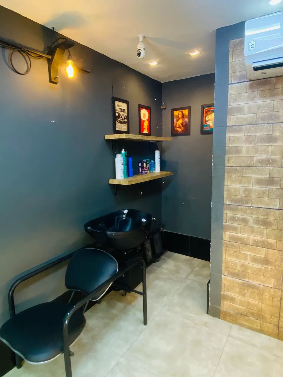 ? PASSO PONTO DE BARBEARIA COMPLETA - PRONTA PARA TRABALHAR - Foto 3