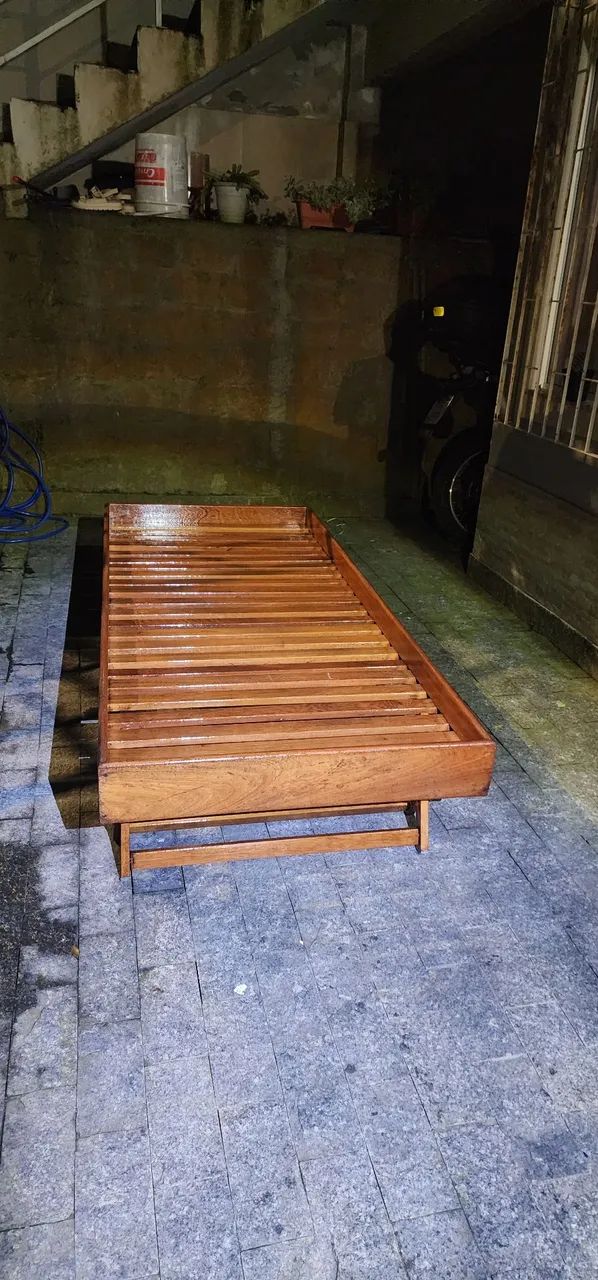 Cama Auxiliar em Madeira Angelim Maciço - Ótimo Estado - Foto 2