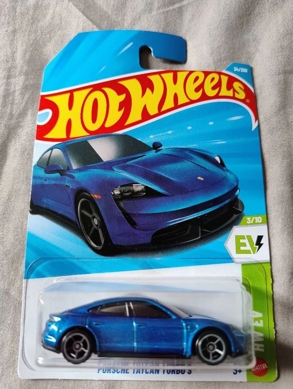 Hotweels Porsche Taycan e Audi Avant RS2  - Foto 2