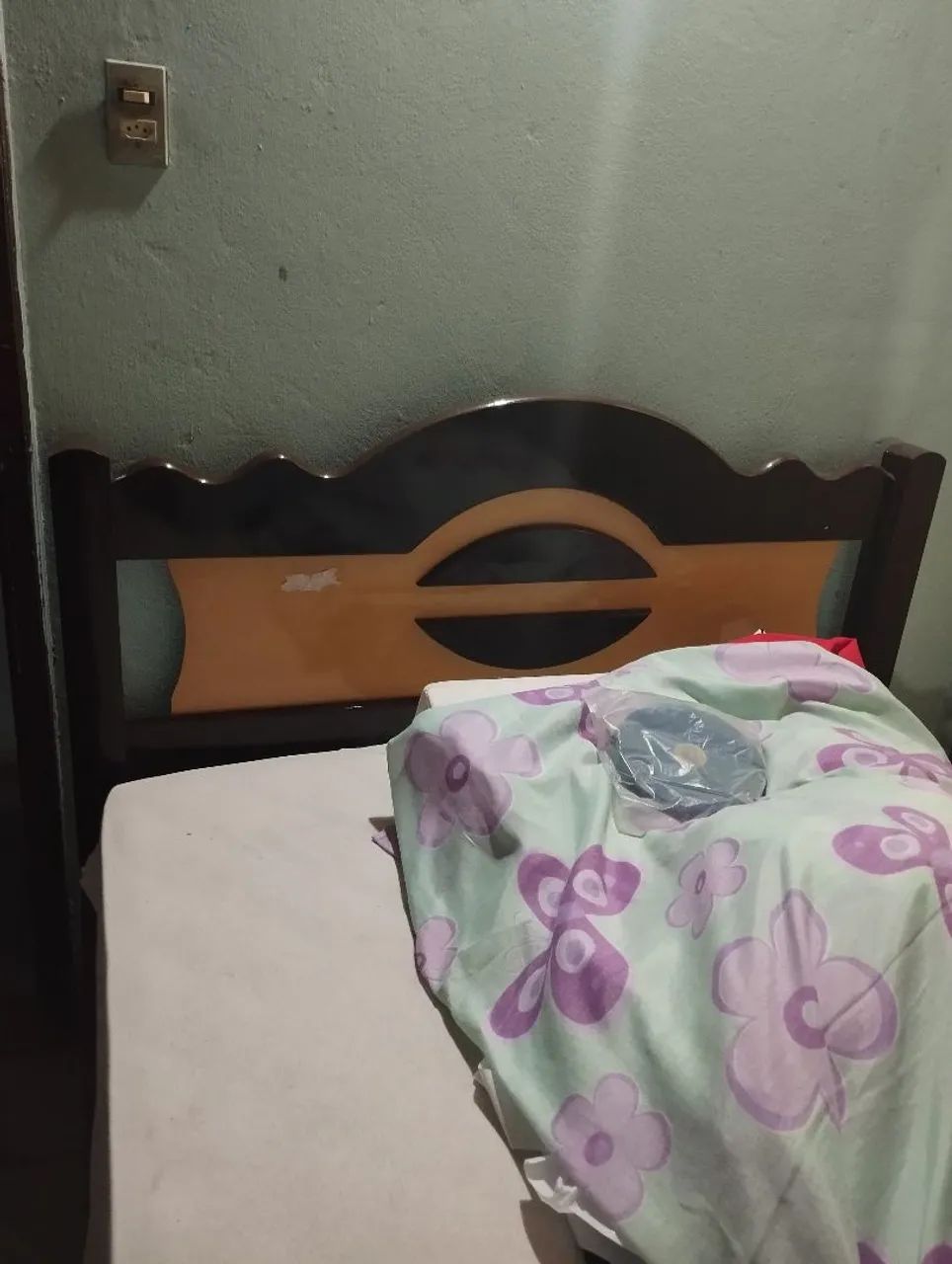 Cama Casal com colchão já desmontada - Foto 3