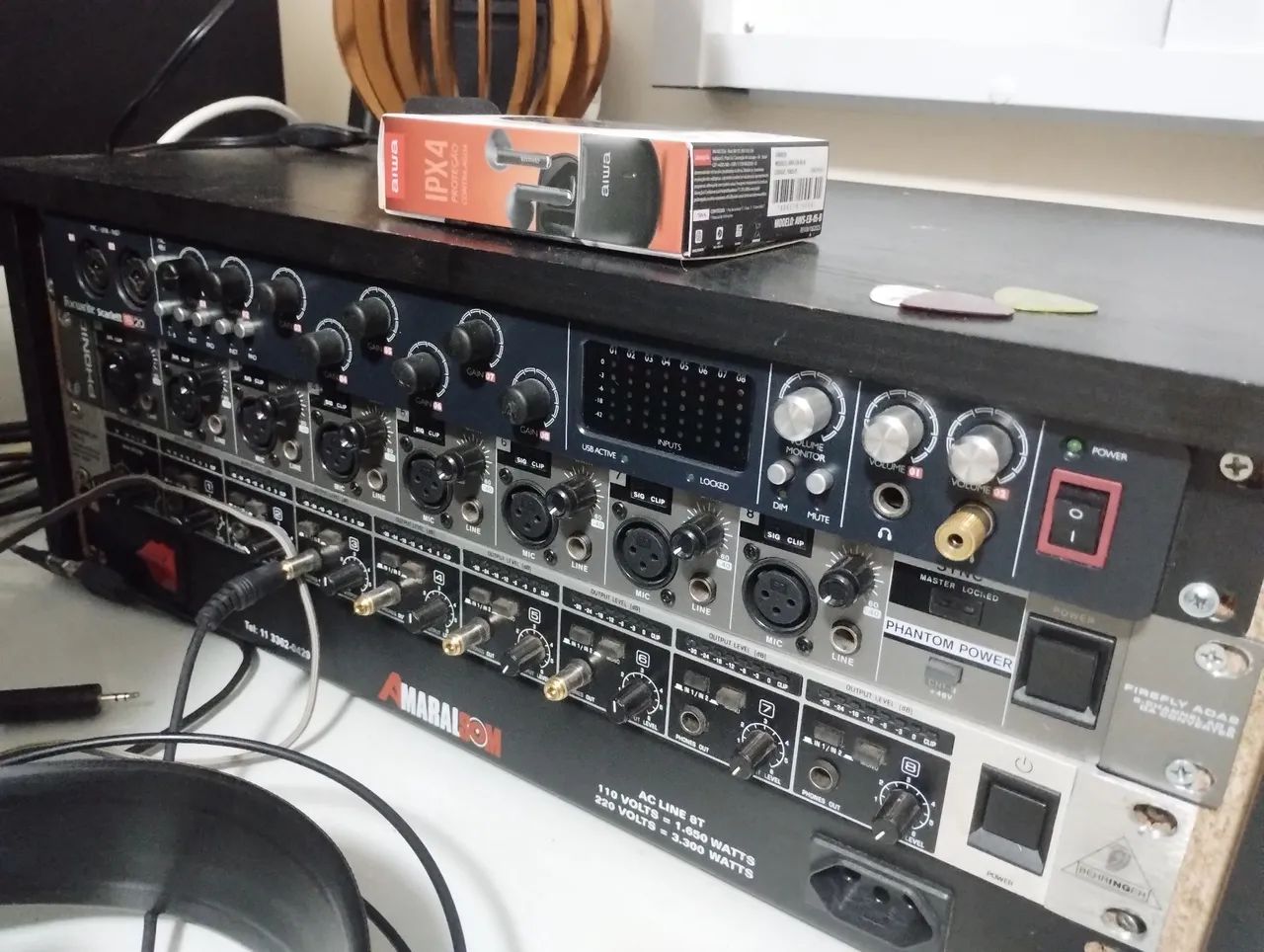 Interface de áudio Focusrite Scarlett 18i20 - 1st generation