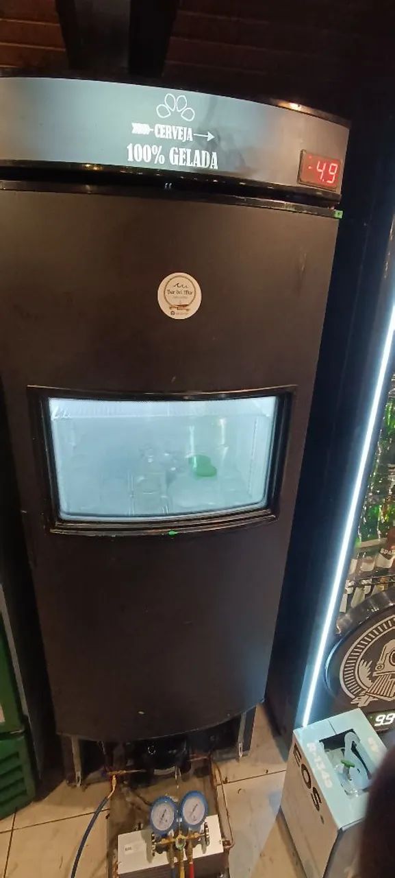 Vendo serviço de refrigeração 