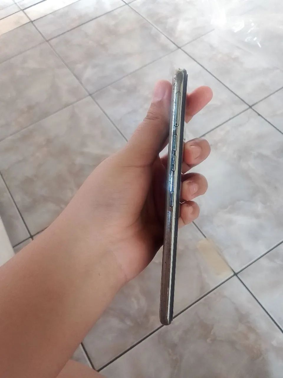 Celular LG k52 todo perfeito,com um pequeno arranhão do lado  - Foto 4
