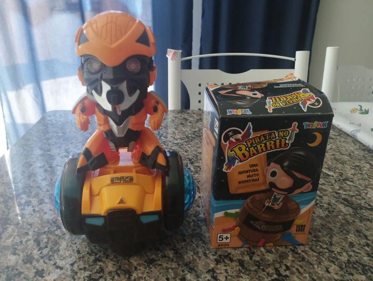 BRINQUEDO PARA CRIANÇAS 