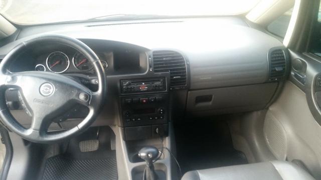 Zafira Elite 2.0 Bege/Dourada automática 7 lugares - Foto 6