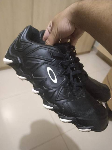 tenis oakley airstrip