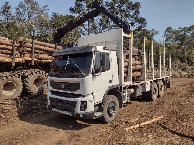 FMX440 6X4 E JULIETA FLORESTAL