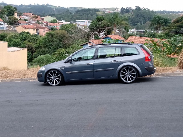 MEGANE GRAND TOUR TOP