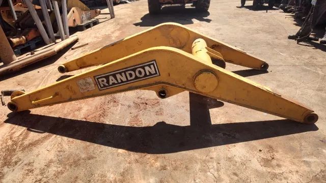 Braço ?H? (Braço carregadeira) Retroescavadeira Randon RD 406 advanced p/n 370360113 - Foto 3
