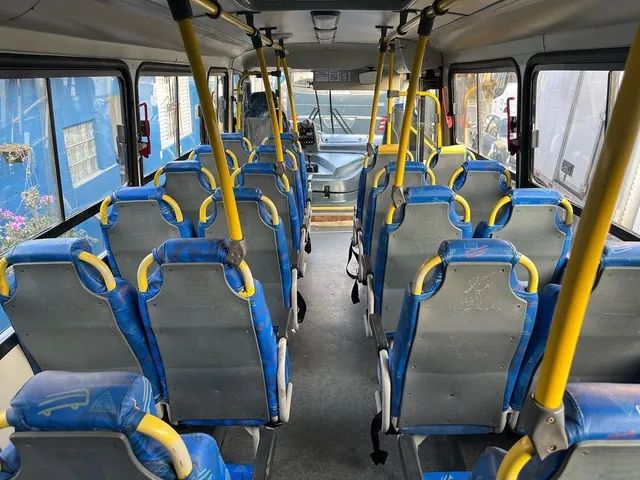 Ônibus escolar 