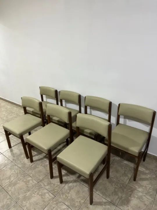 Jogo 7 cadeiras Design Tião Sérgio Rodrigues 