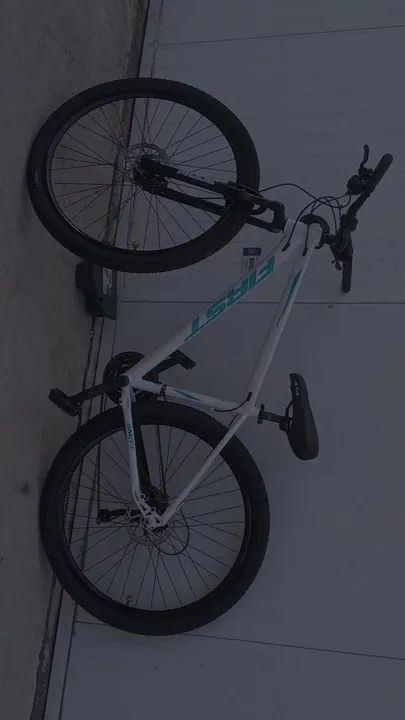 Bicicleta First Mountain Bike