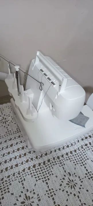 Máquina de costura Overlock Singer S0105 - Foto 3