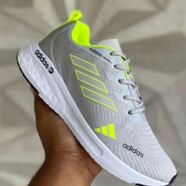 Tênis Esportivo - Adidas Terrex