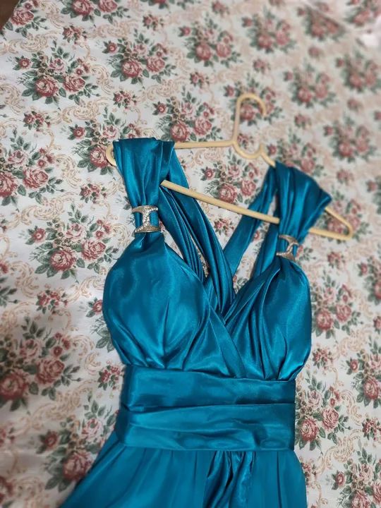 vestido de cetim balão semi novo - Foto 5