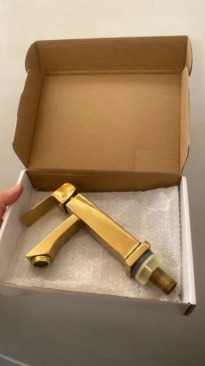 Torneira de banheiro Dourada e Prata - Nova!