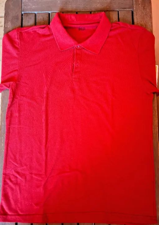 Kit 2 camisas polo Azul e Vermelho - Tam P - Foto 2