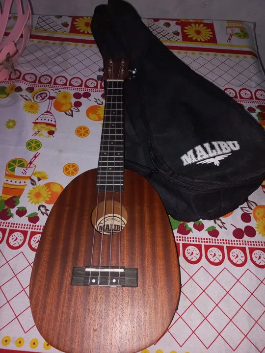 UKULELE NOVO