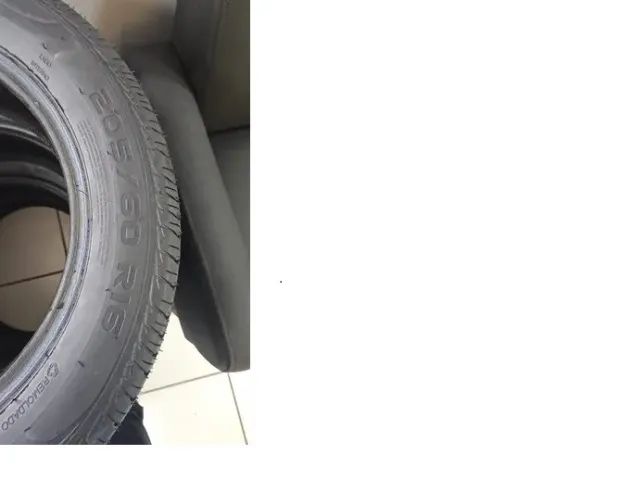 Pneu 205/60r16 r  Ecosport Strada Adventure Air Cross/ Saveiro - Foto 2