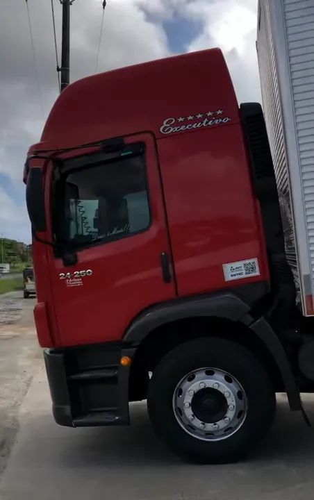 VW 24.250 Baú Seco - Foto 3