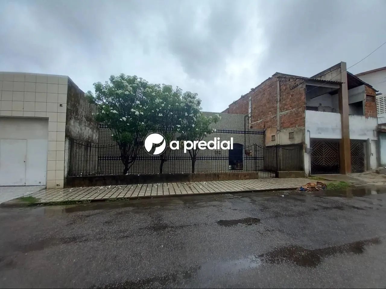 Locação de Comercial / Ponto Comercial na cidade de Fortaleza
