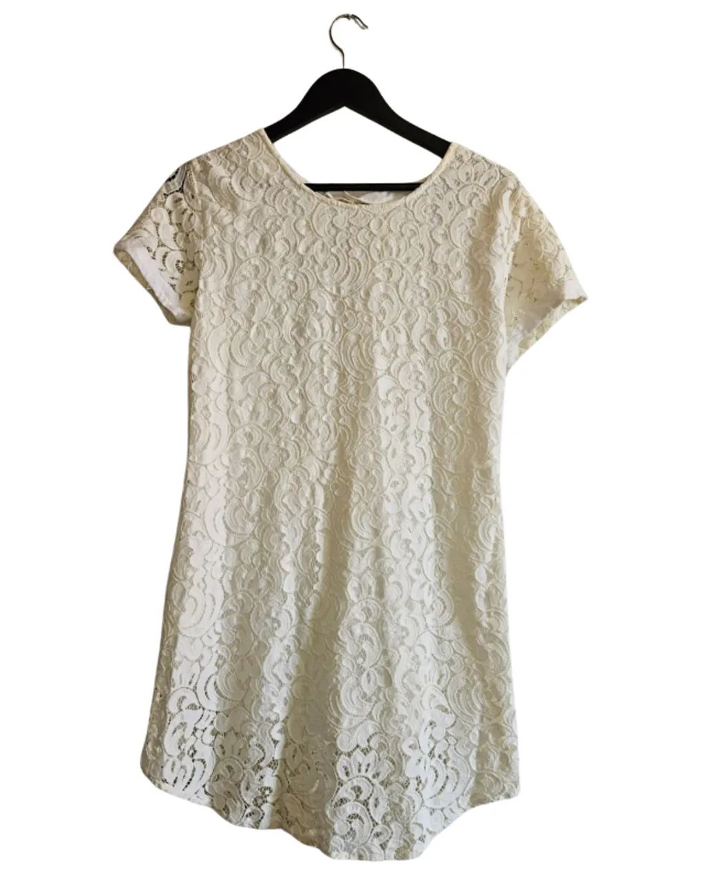 Vestido Farm Branco em Renda - Romântico e Atemporal