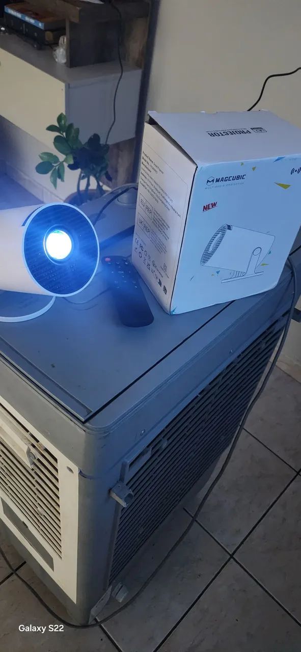 Mini projetor hy300402625035386890242