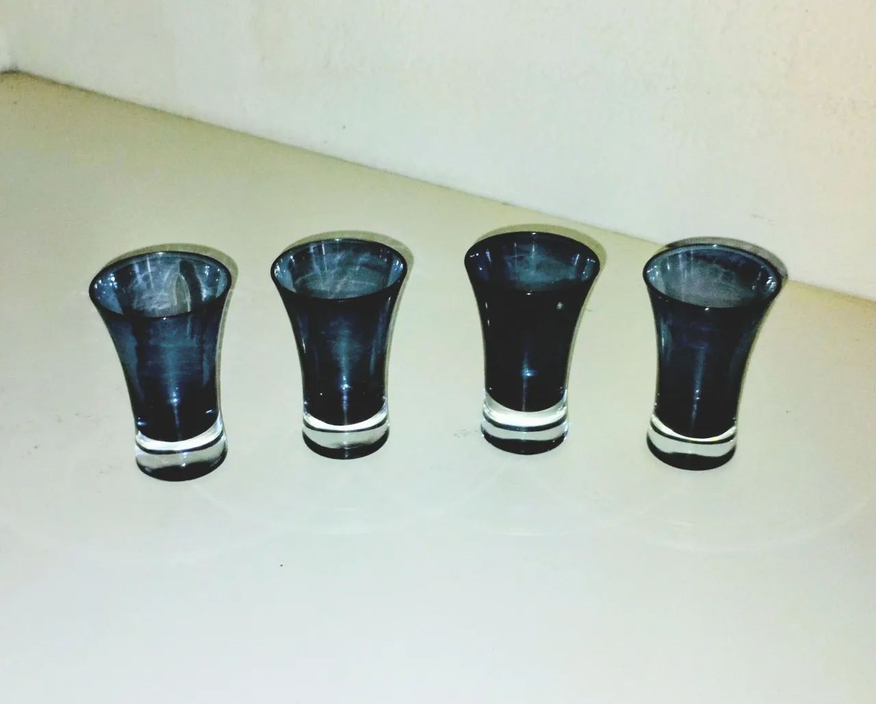 Conjunto de 4 Copinhos de Cristal Azul Vintage - Foto 3