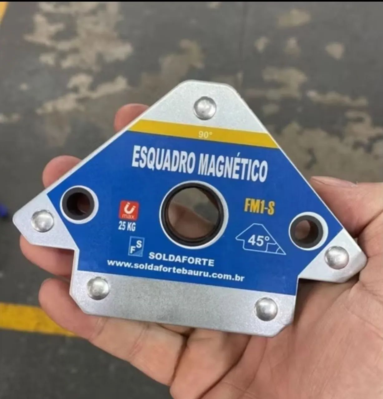 ESQUADRO MAGNÉTICO 12Kg - 02 PEÇAS