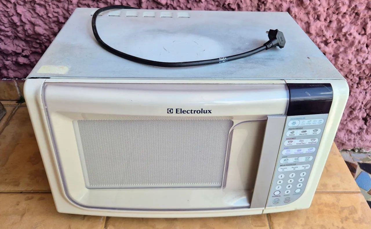 Micro-ondas Electrolux MEG41 (31L) - Não Funciona - Para Peças/Técnicos - Foto 2