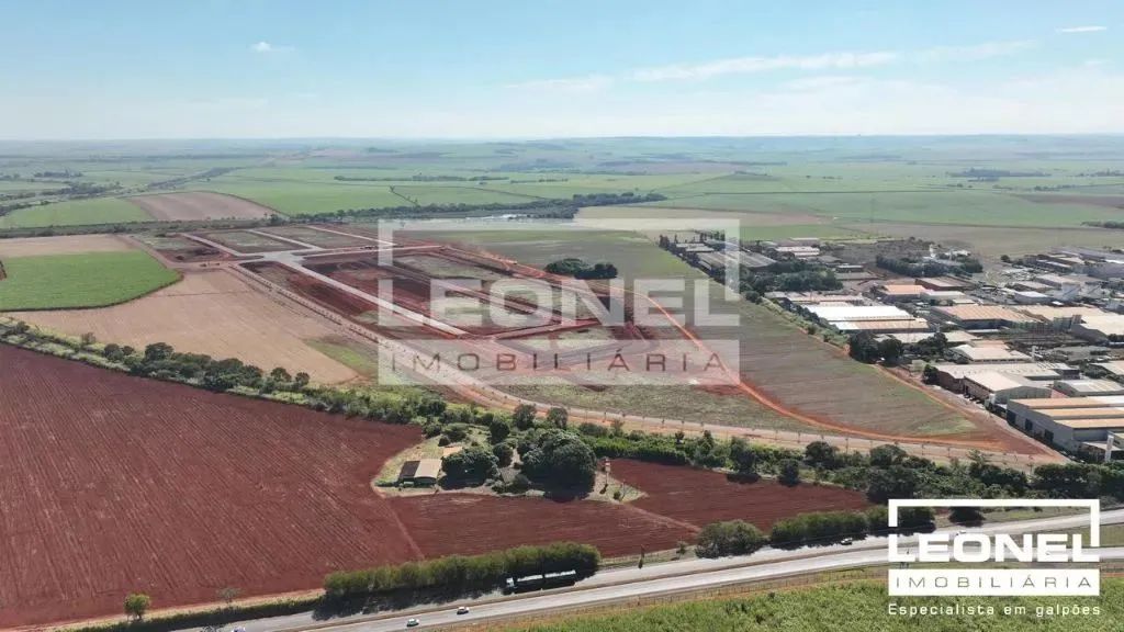 Área / Terreno Empresarial e Industrial à Venda - Foto 4